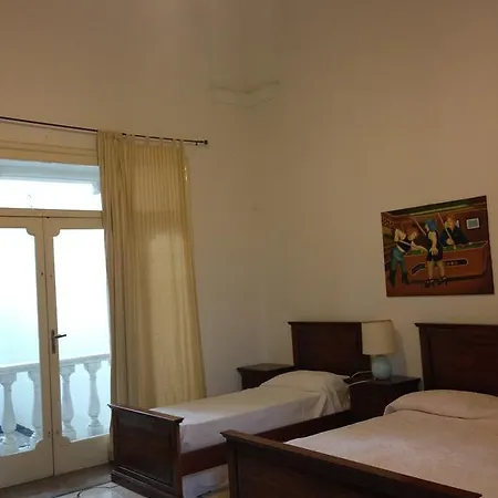 100 Craste فندق مبيت وإفطار 4*