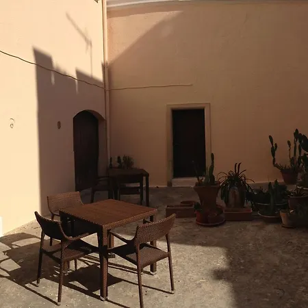 100 Craste 4* أُجينتو