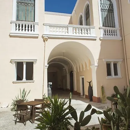 100 Craste فندق مبيت وإفطار أُجينتو