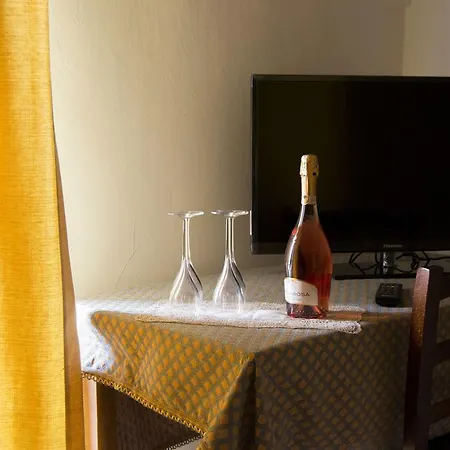 100 Craste Bed & Breakfast 2*