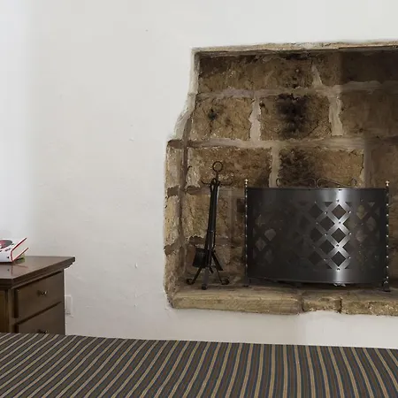 فندق مبيت وإفطار 100 Craste أُجينتو