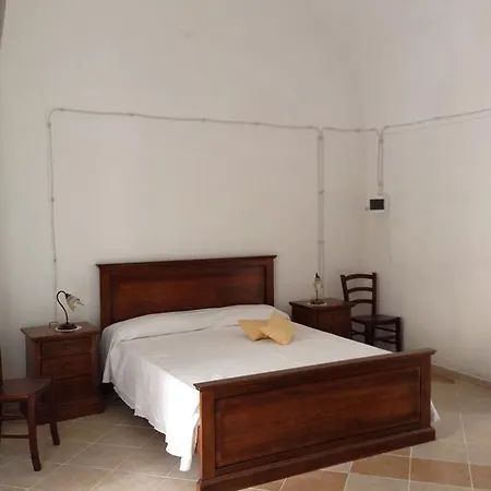 100 Craste Bed & Breakfast Ugento