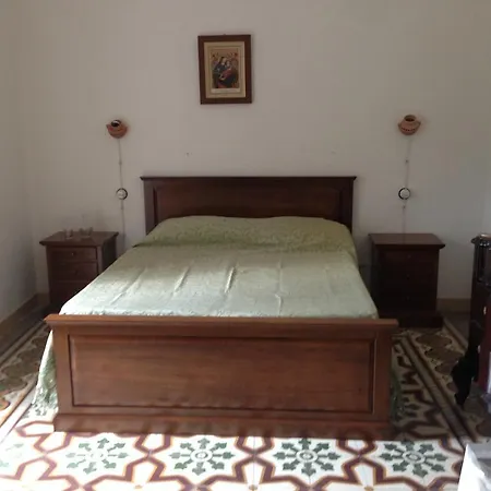 100 Craste Bed & Breakfast Ugento