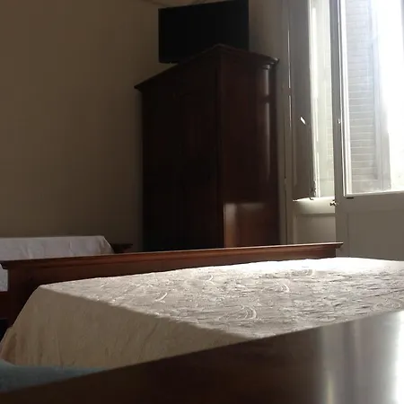 Bed & Breakfast 100 Craste 4*