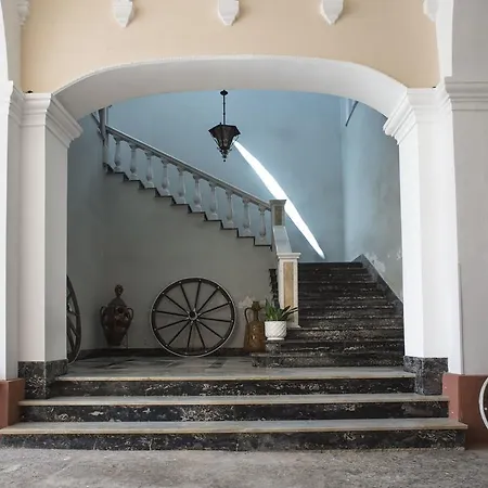 100 Craste 4* אוג'נטו