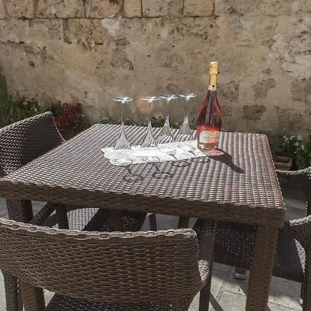 Bed & Breakfast 100 Craste 4*