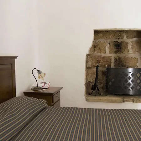 100 Craste Bed & Breakfast