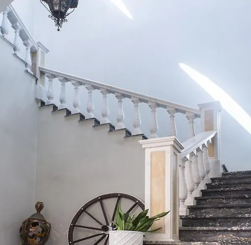 100 Craste 住宿加早餐酒店 4*