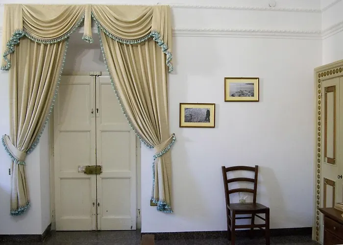 住宿加早餐酒店 100 Craste 乌真托